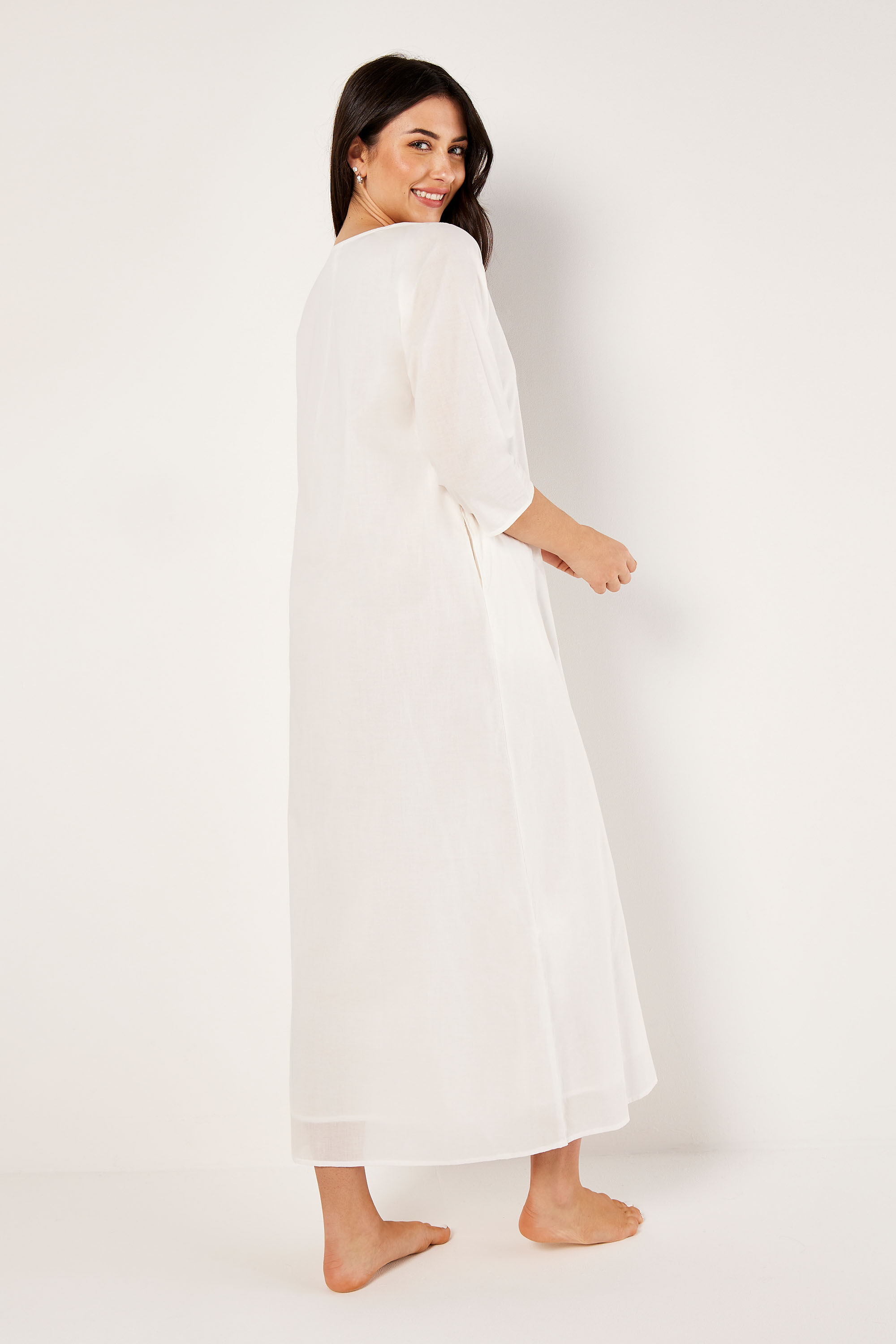 فستان طويل بقصة عنق مفتوحة product image 5