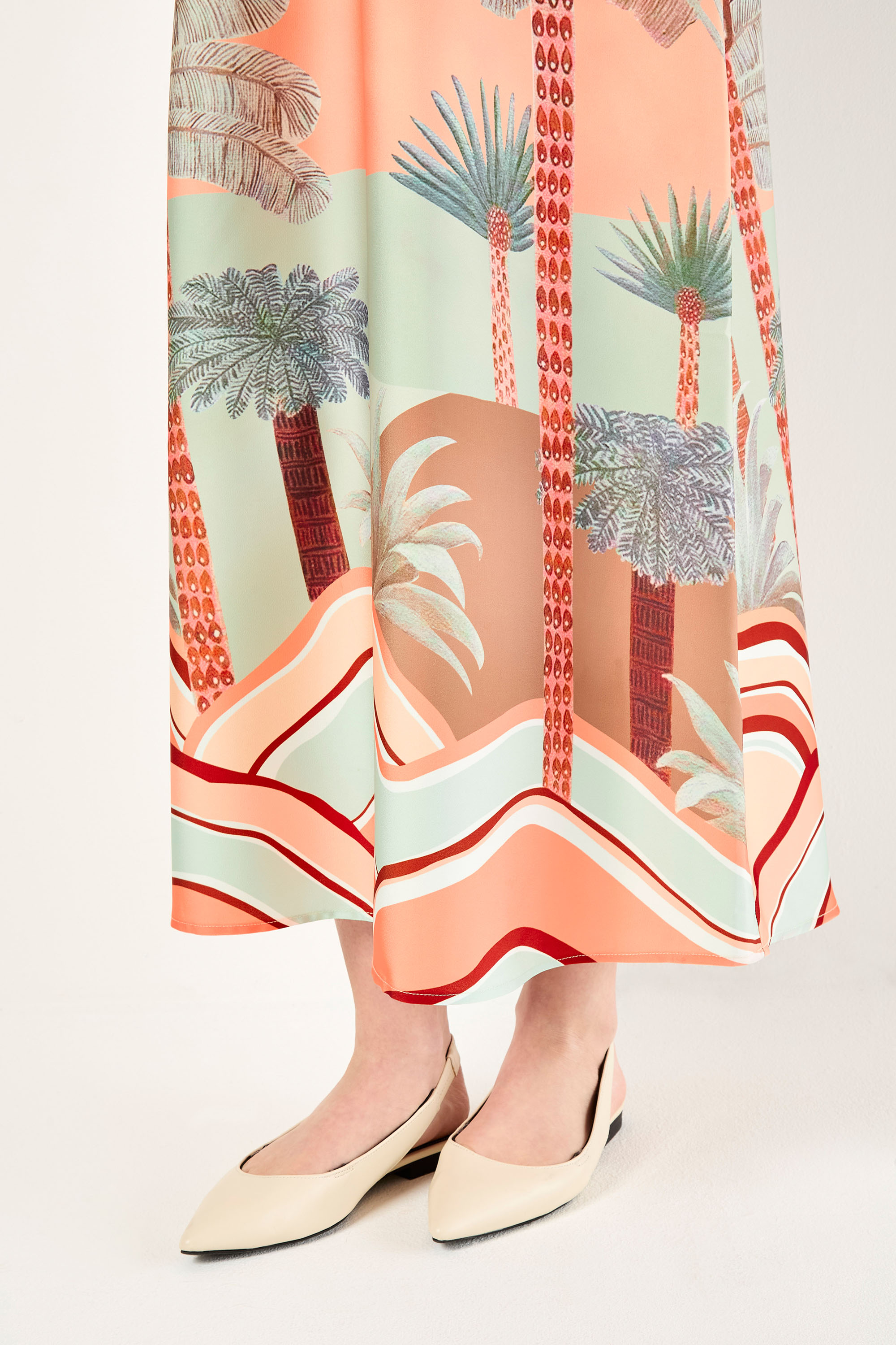 Maxi Katan with Stylish Palm Print product image 3