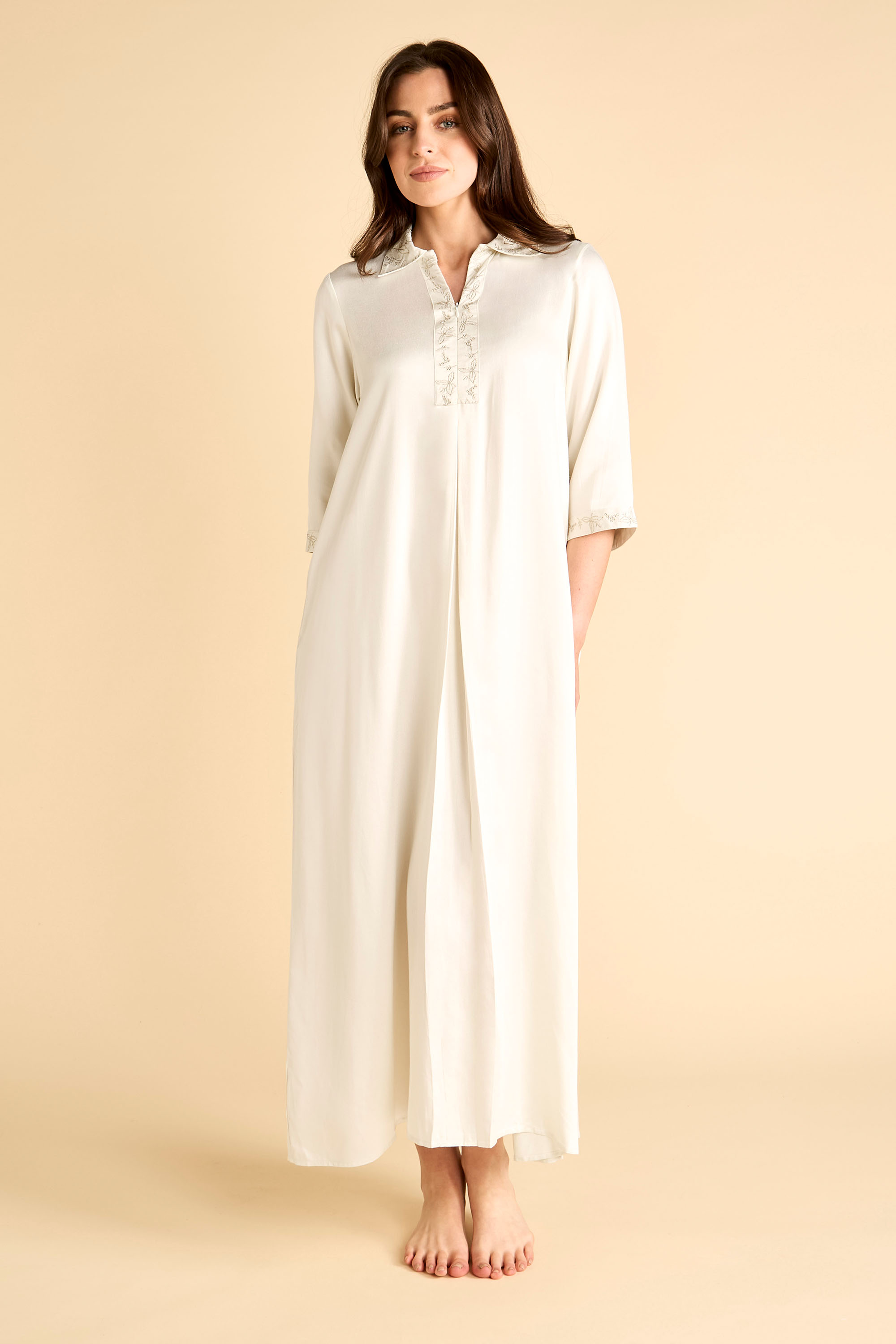 فستان أمومة مع تطريز product image 1