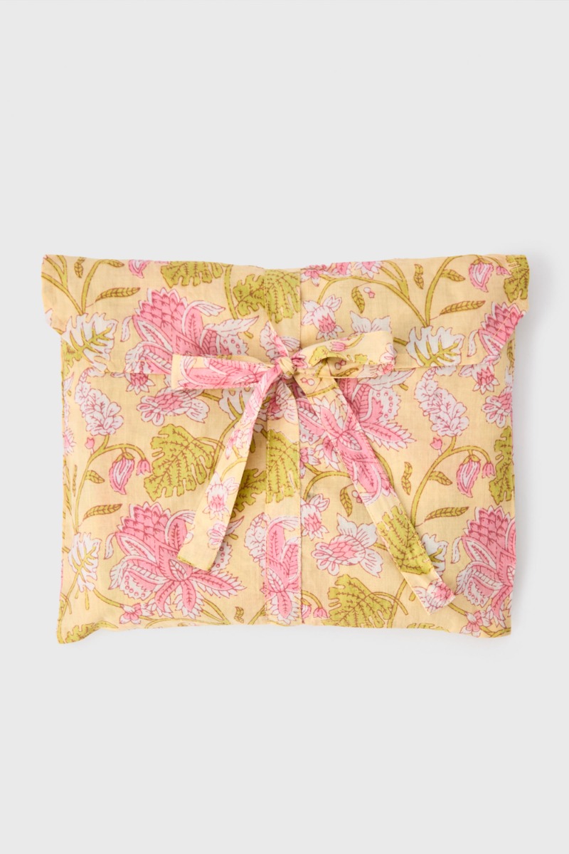 Floral Pyjama Set with a Bag in Yellow product image 9