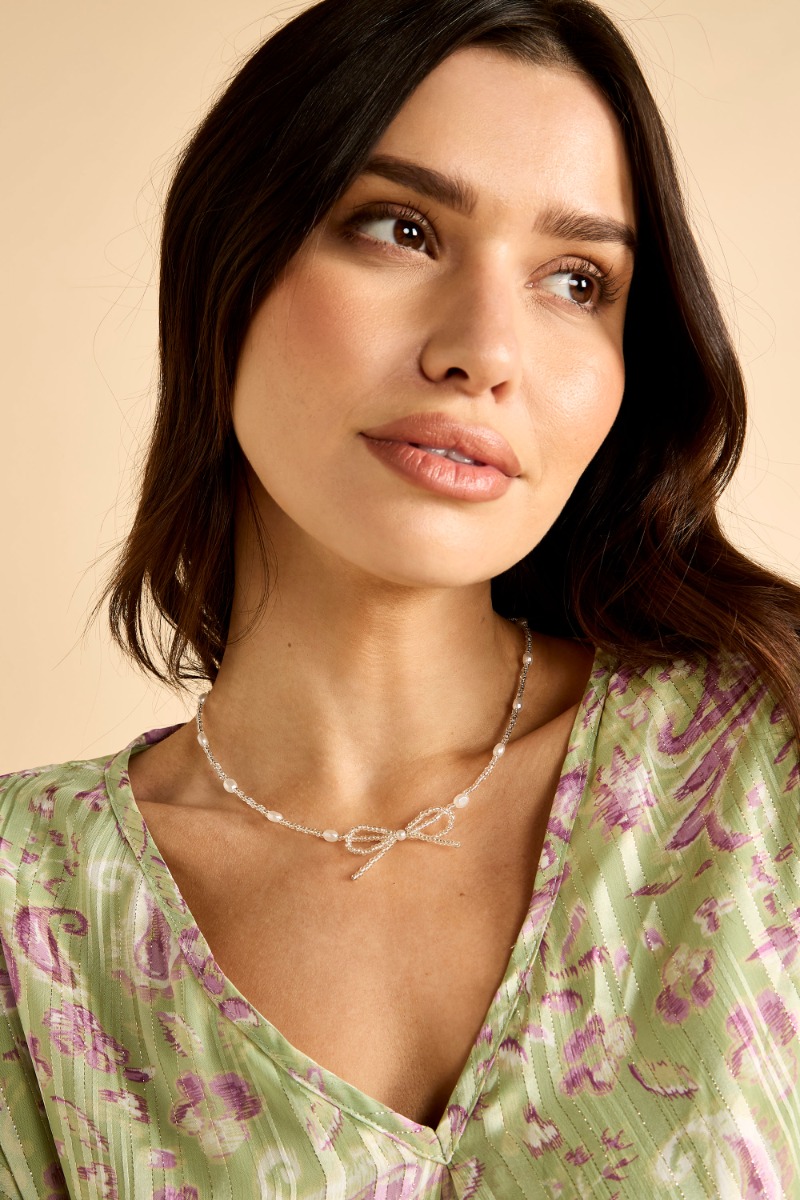 Pearl Necklace with Bow product image 1
