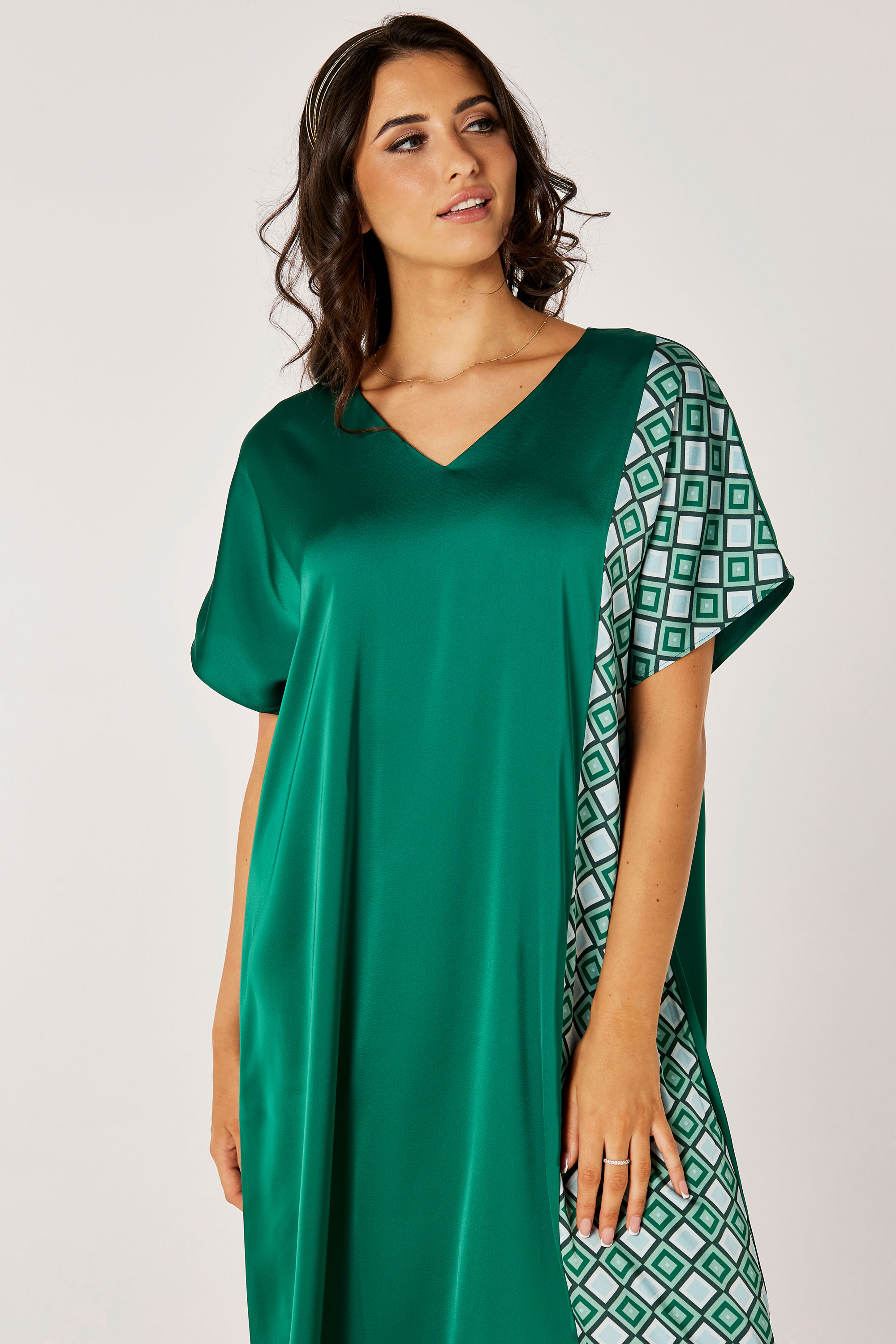 Printed Side Panel Satin Kaftan product image 4